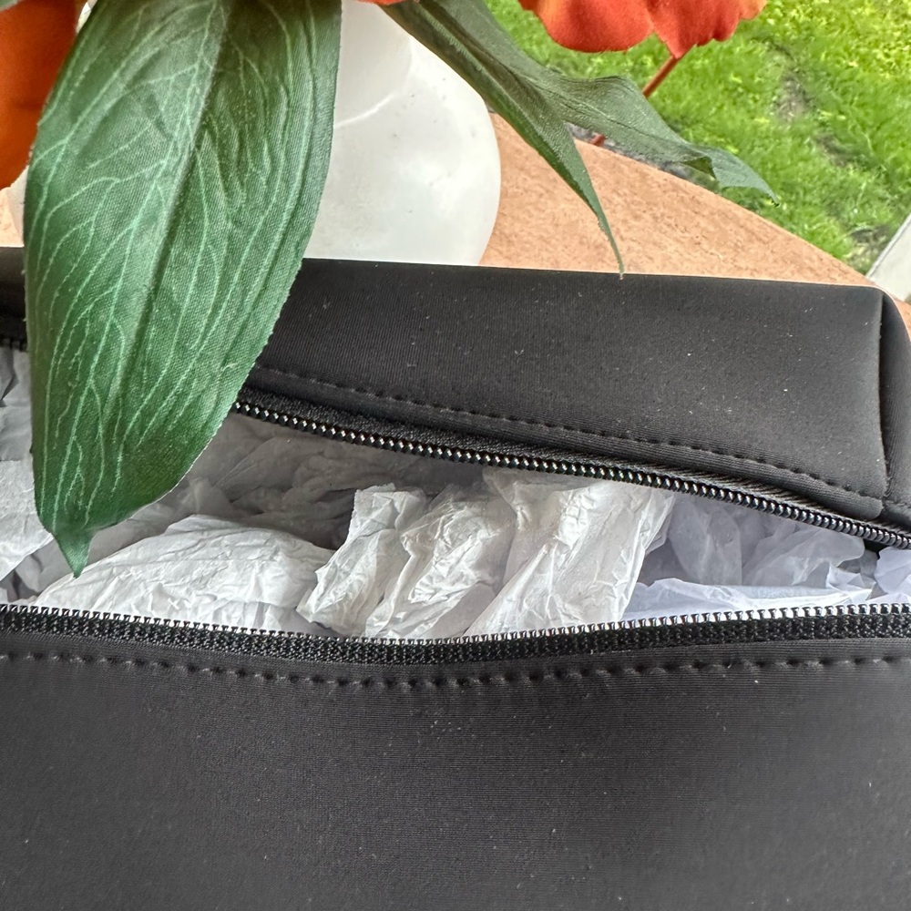 Burberry Black Cosmetic Bag - Picture 4 of 4